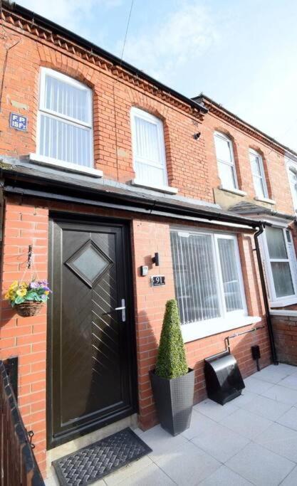 Belfast Luxury Lets - Windsor Townhouseヴィラ エクステリア 写真