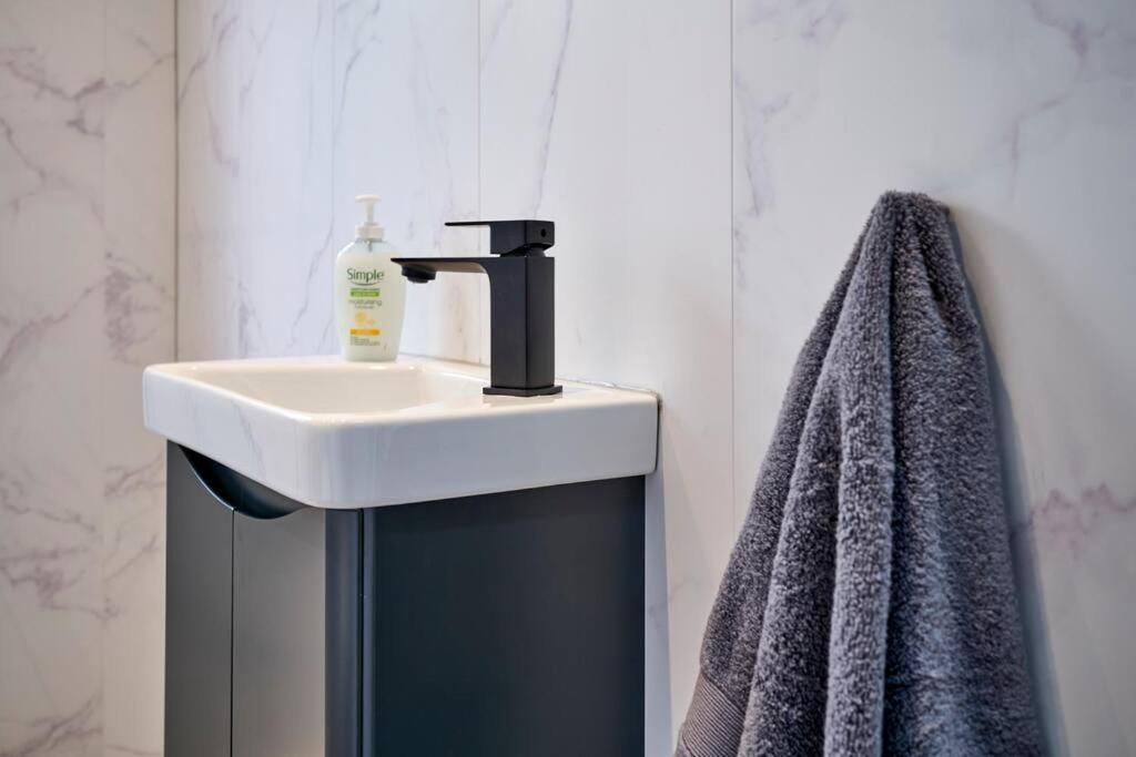 Belfast Luxury Lets - Windsor Townhouseヴィラ エクステリア 写真